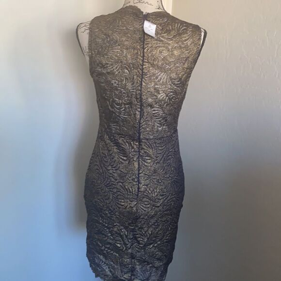 Bebe Metallic Lace Design Dress Contemporary Feminine Scalloped Brand New - Picture 7 of 14